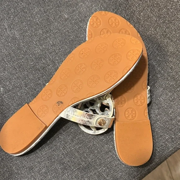 Tory Burch Metallic Silver Logo Thong Sandals - Picture 3 of 4